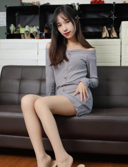 [IESS异思趣向] 2023.03.14 丝享家 1390 美子《纽扣包臀裙》