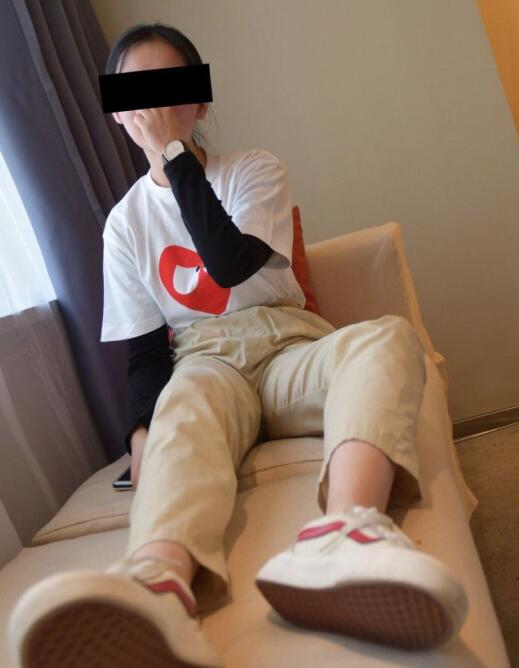 [YJ街拍] 015 高冷女孩的粉匡威