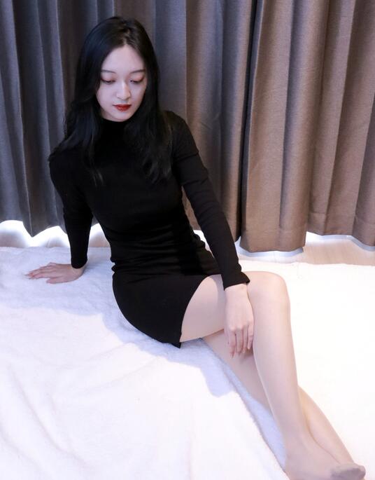 [初夏女神] 020 依依~黑色瘦身衣搭配37码高跟鞋