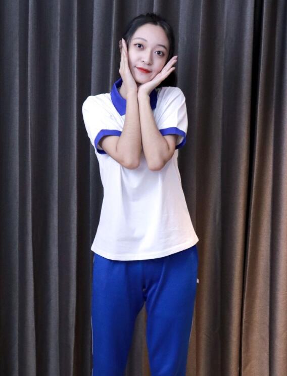 [初夏女神] 022 依依~校服搭配37码运动鞋拍摄