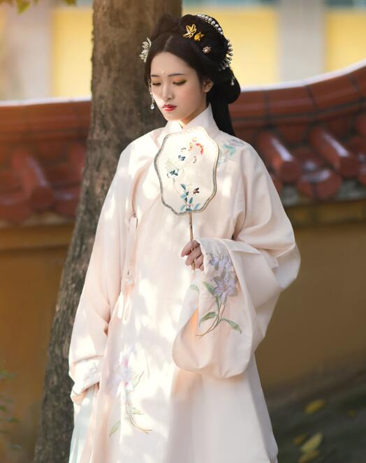 [YWW.ME] 2022.12.28 始觉秋风还 是蝶绪咩