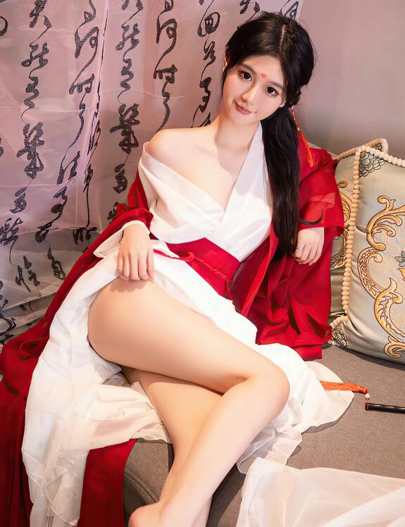 [XiuRen秀人网] 2023.08.04 No.7192 幼幼 古装美腿
