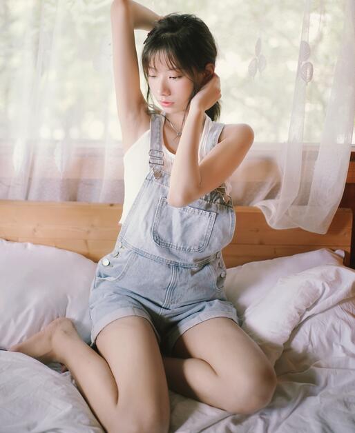 [YWW.ME] 2023.02.05 小木屋里的青春 歪歪