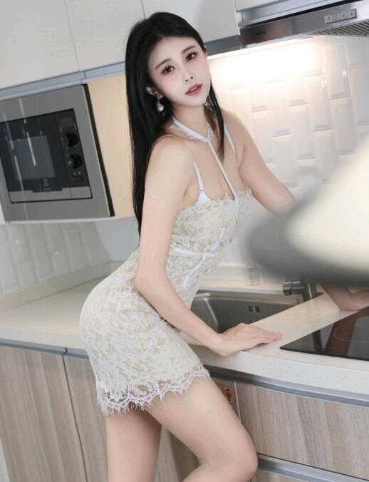 [XiuRen秀人网] 2023.09.15 No.7391 草莓mm 妩媚美腿