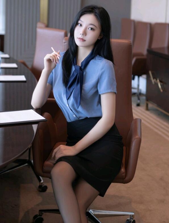 [XiuRen秀人网] 2023.09.19 No.7409 安然anran 黑丝美腿