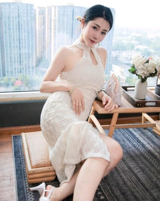 [XiuRen秀人网] 2023.09.25 No.7435 严利娅Yuliya 旗袍美臀