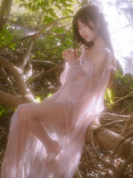 [YWW.ME] 2023.02.21 林中少女 萌芽儿o0