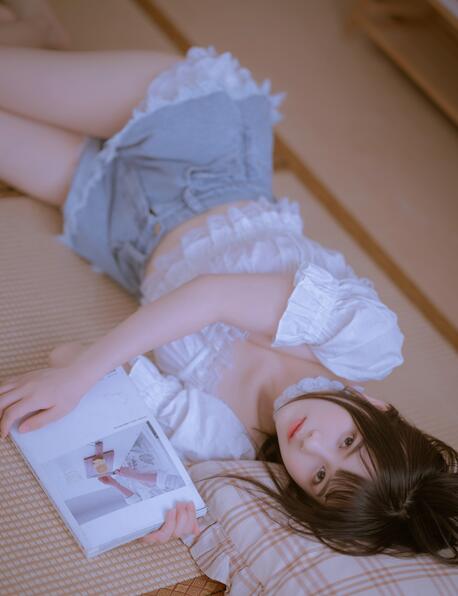 [YWW.ME] 2023.02.26 邻家妹妹 猪壳是只居