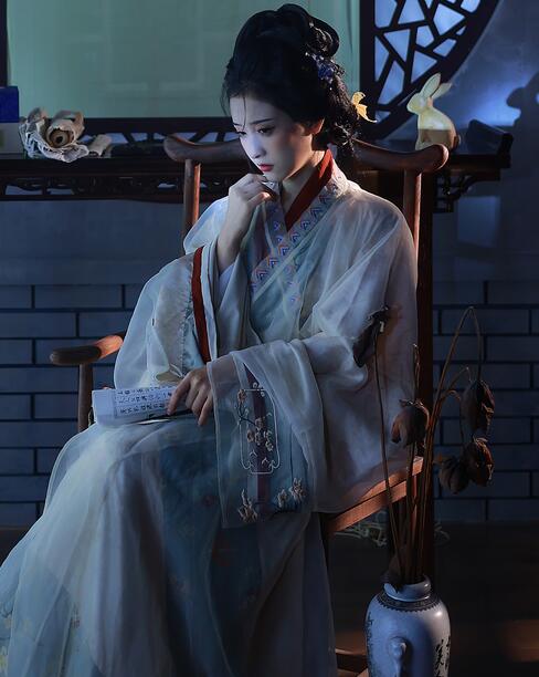 [YWW.ME] 2023.03.05 一首斐然诗 不及丿