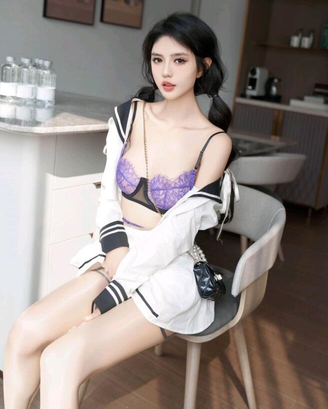 [XiuRen秀人网] 2023.10.18 No.7526 浅浅Danny 丝袜美腿