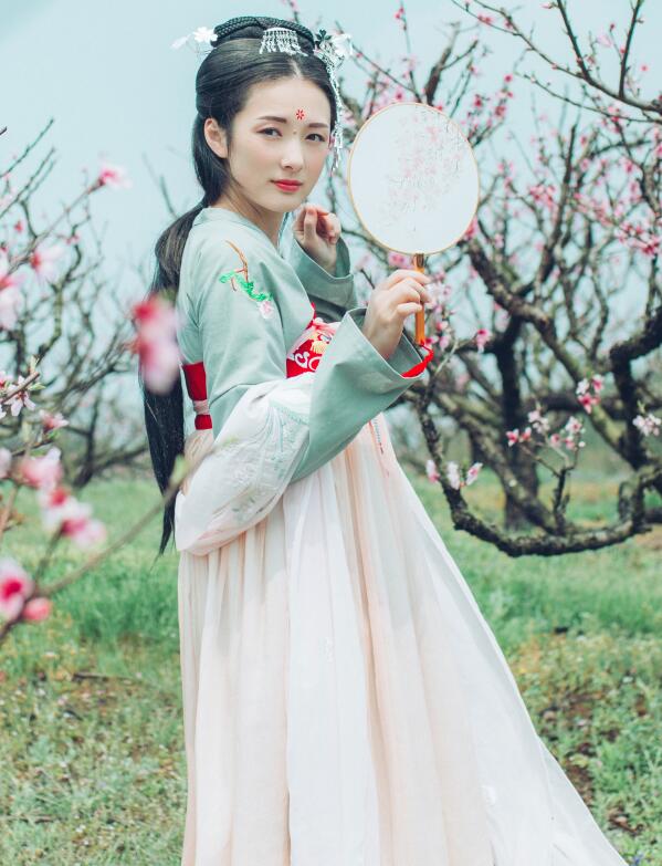 [YWW.ME] 2023.04.17 桃花 范范