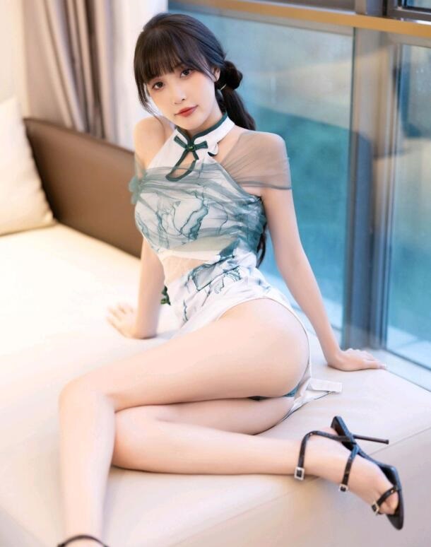 [XiuRen秀人网] 2023.11.02 No.7605 林星阑 旗袍美腿