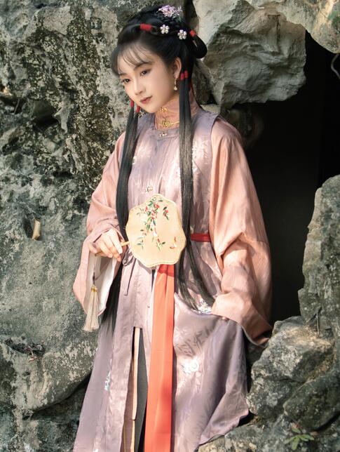 [YWW.ME] 2023.04.19 夏意 秋哒哒–