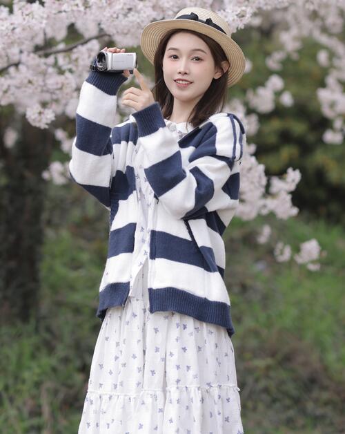[YWW.ME] 2023.04.22 探一场春天 酸奶加心好好次