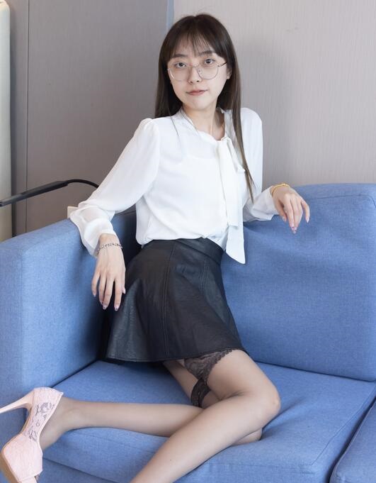 [BoBoSocks袜啵啵] NO.285 稚予-两双高跟鞋、灰丝大腿袜（脚尖透明款）、黑丝大腿袜（花絮版）