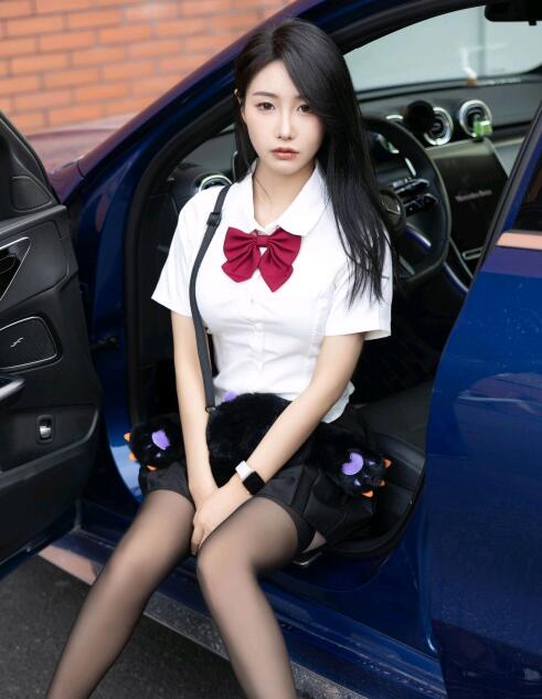 [XiuRen秀人网] 2023.11.13 No.7653 苏苏阿 短裙美腿