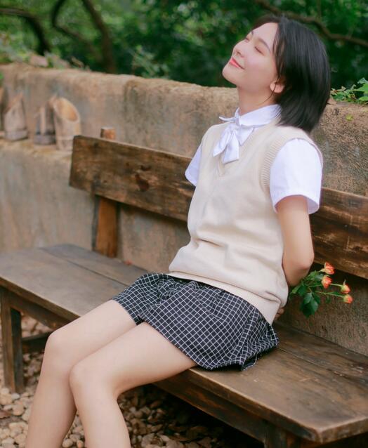 [YWW.ME] 2023.05.08 她的眼里有星星 书格子呀