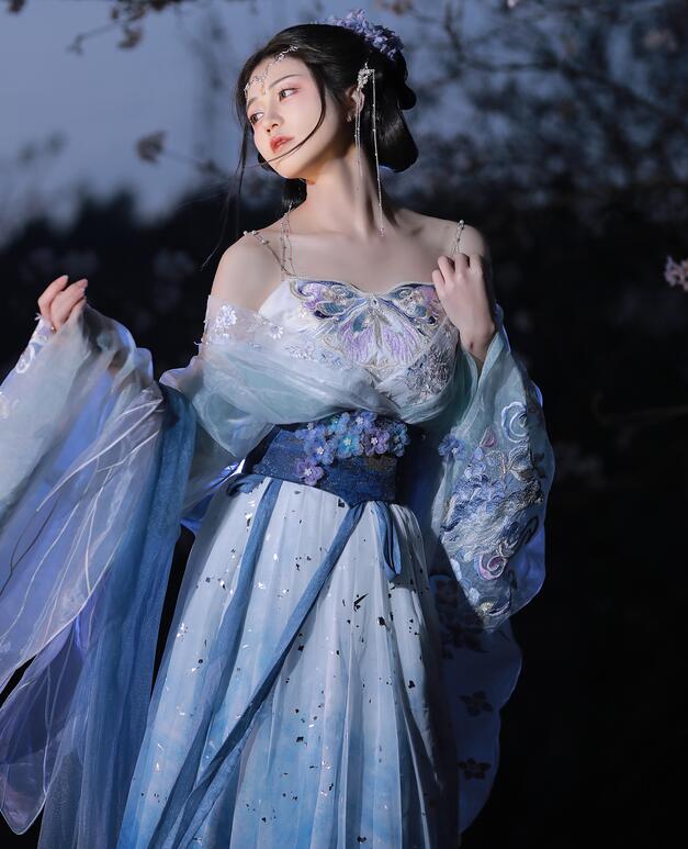 [YWW.ME] 2023.05.15 林下漏月光，疏疏如残雪 吾岁
