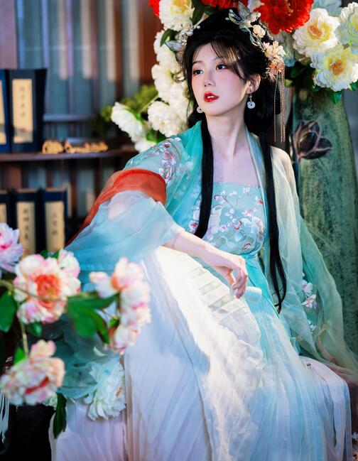 [YWW.ME] 2023.05.24 紫衣绿萝思君归 江寄鱼