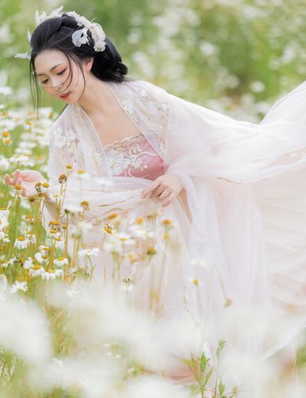 [YWW.ME] 2023.05.28 雏菊花海 阡墨红尘