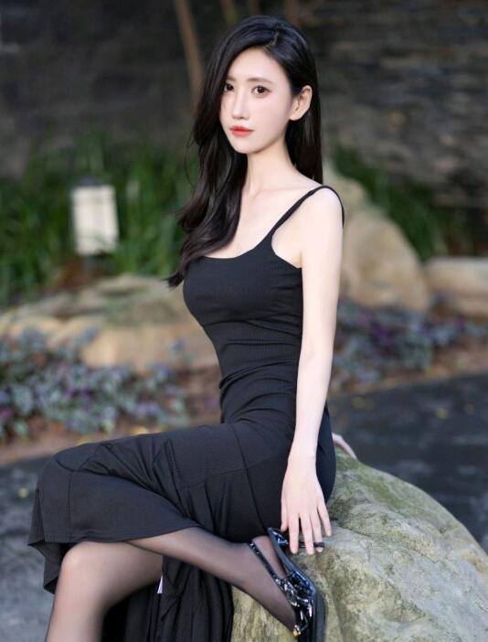 [XiuRen秀人网] 2023.12.19 No.7830 章芃芃 清纯美腿