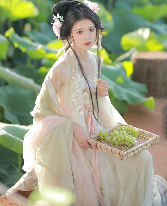 [YWW.ME] 2023.06.27 误入藕花深处 吾岁