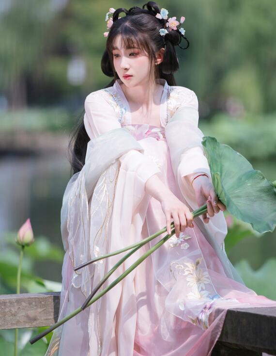 [YWW.ME] 2023.07.04 荷塘 Lionnn_
