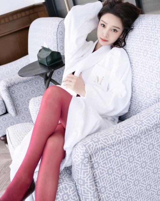[XiuRen秀人网] 2024.01.04 No.7910 苏曼兮 丝袜美腿