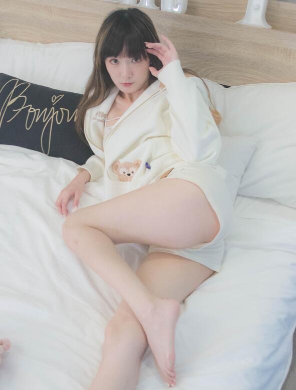 [台湾Limerence] 居家系女友耿耿 休假在家的时光