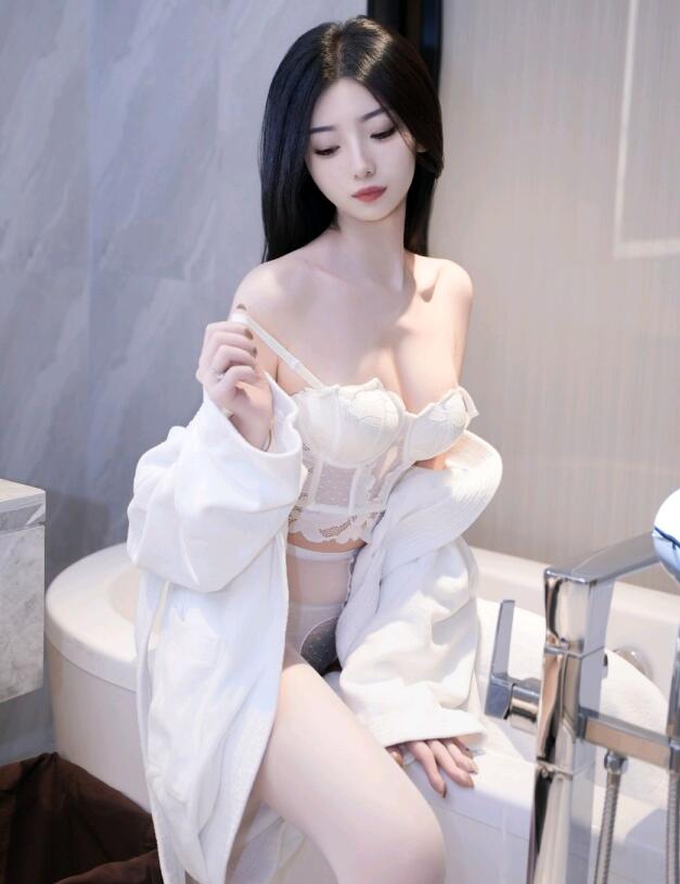 [XiuRen秀人网] 2024.01.15 No.7960 安琪Yee 睡袍美腿