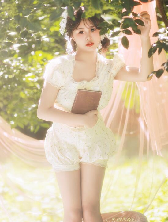 [YWW.ME] 2023.08.12 纯欲少女 七友