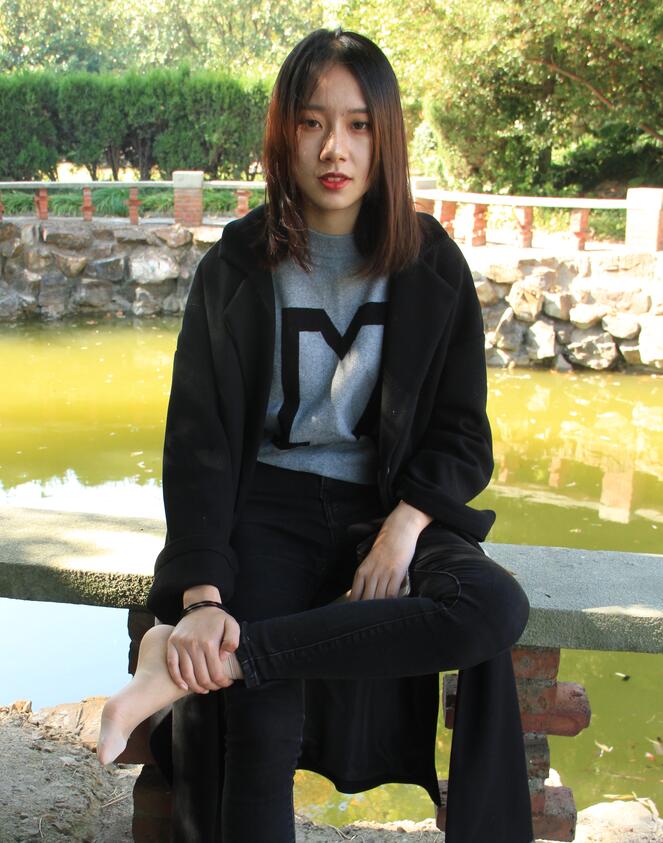 自由摄影 No.008 大三舞蹈系妹子户外展示舞鞋风采