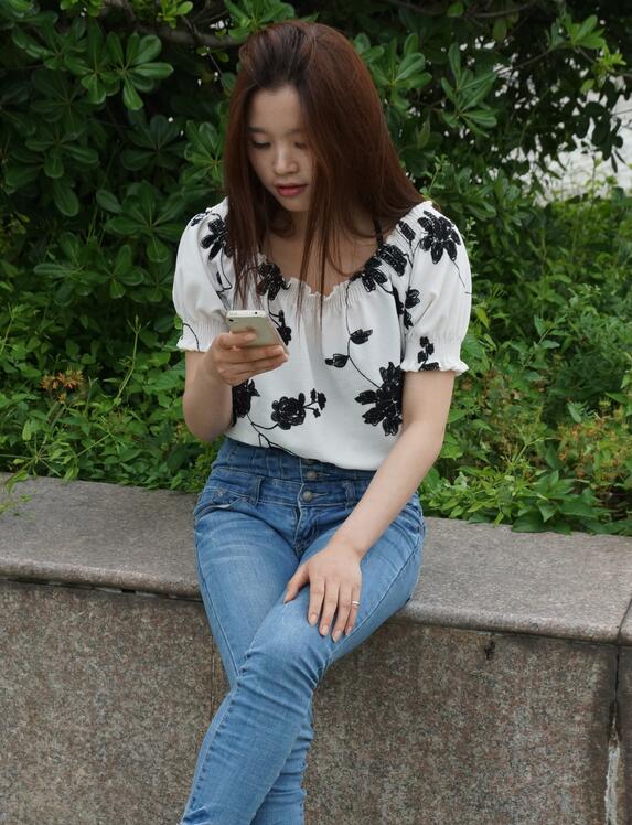 自由摄影 No.014 挑鞋就是小姐姐的日常动作