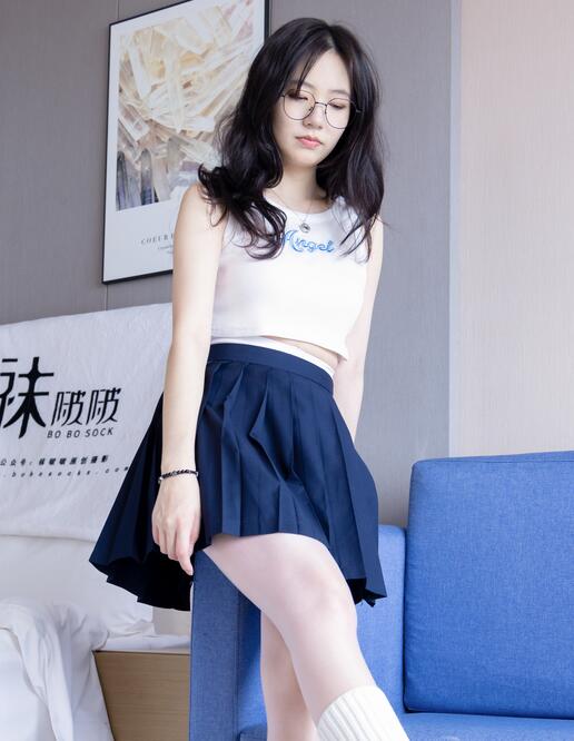 [BoBoSocks袜啵啵] NO.305 小甜豆-运动鞋、人字拖、袜套、油亮白丝（脚尖透明款）、灰丝（花絮版）