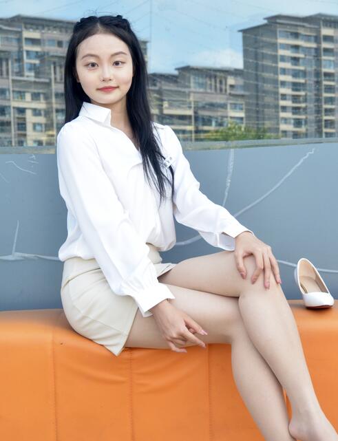[初夏女神] 089 双双~【职场生涯】每个周末就是我的职场生涯的开启模式