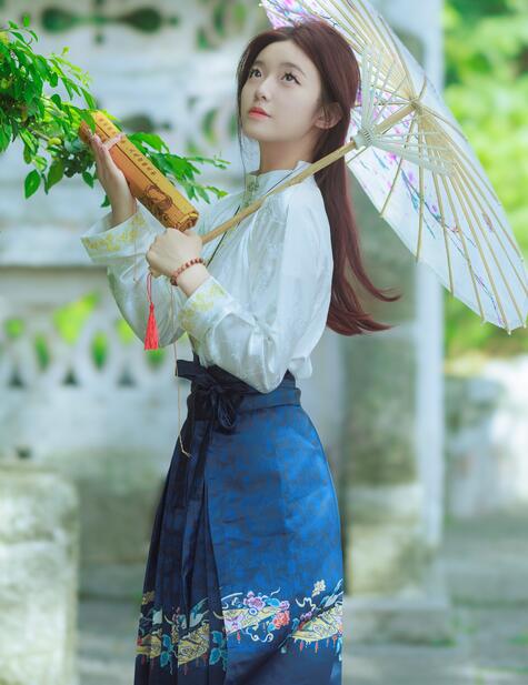 [YWW.ME] 2023.09.08 新式古风 小咪豆