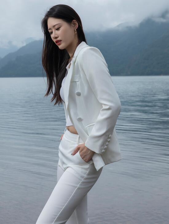 [YWW.ME] 2023.09.18 HEAD IN THE CLOUDS Chenaling_CL