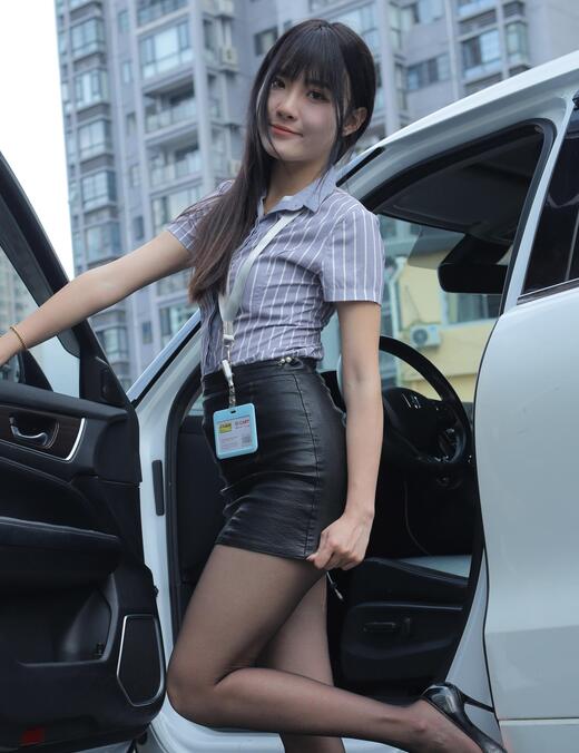 [IESS异思趣向] 2024.01.29 丝享家 1650 婉萍《超短皮裙》