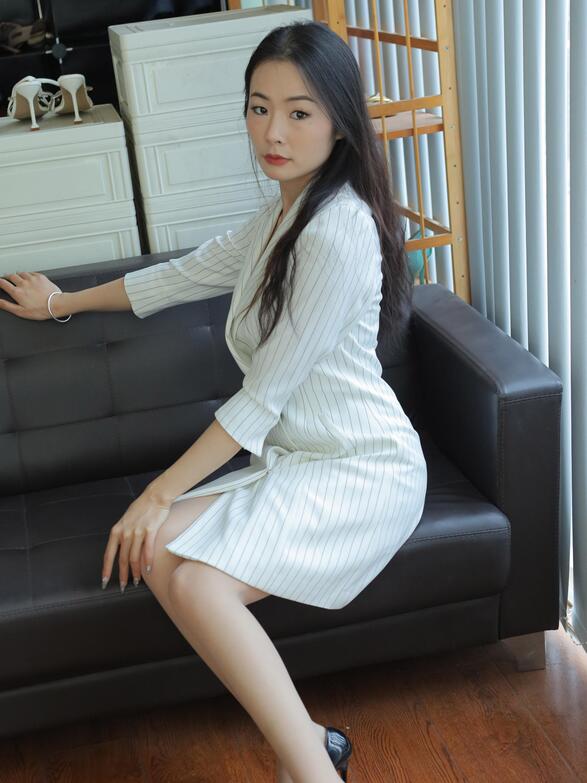 [IESS异思趣向] 2024.02.15 丝享家 1664 小金《知性女士》