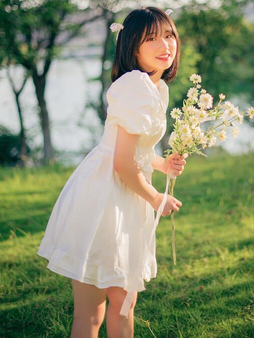 [YWW.ME] 2023.10.19 夏日黄昏 Voiciharper