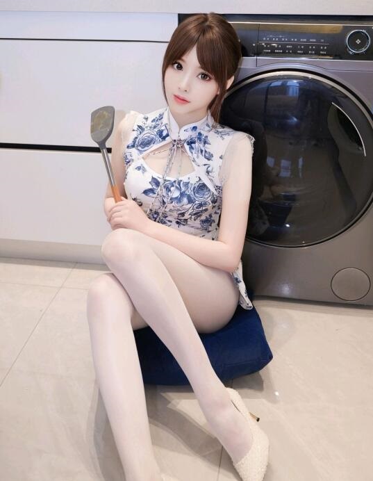 [XiuRen秀人网] 2024.03.19 No.8255 梦灵儿Mini 丝袜美腿
