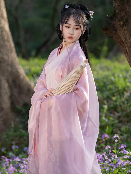 [YWW.ME] 2023.11.30 紫色汉服真的好美啊 湫一只岁岁