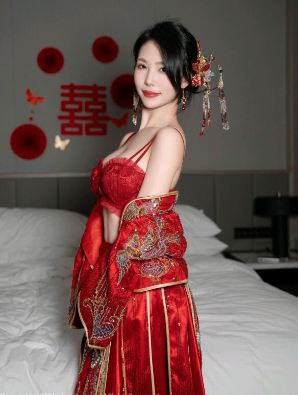 [XiuRen秀人网] 2024.04.11 No.8376 利世 美腿丝袜