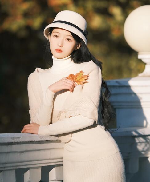 [YWW.ME] 2023.12.04 秋意浓 梨柚-