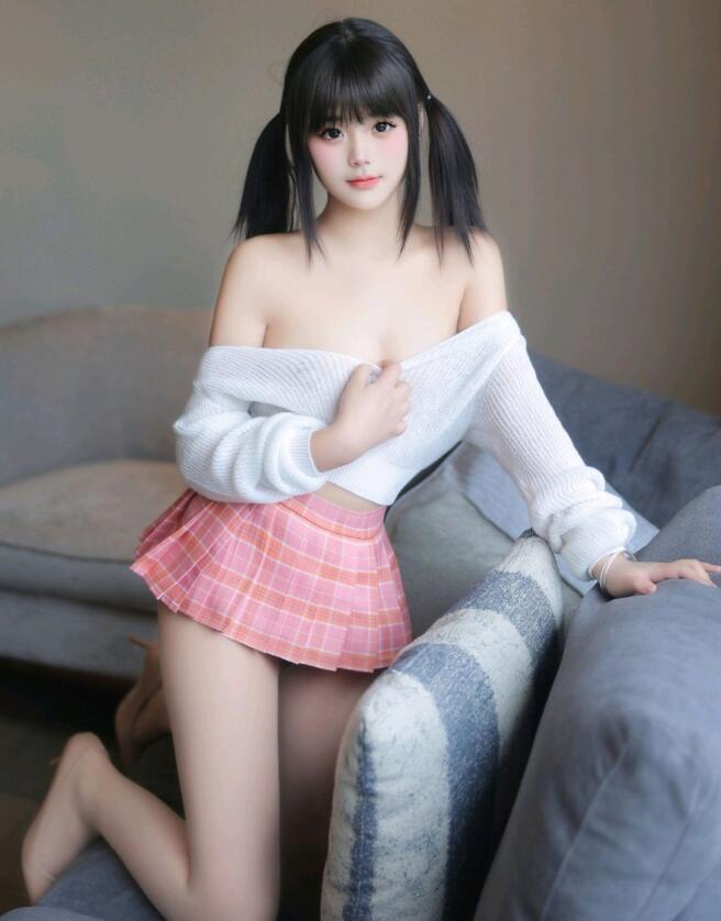 [XiuRen秀人网] 2024.04.17 No.8404 徐若兮 新人美腿