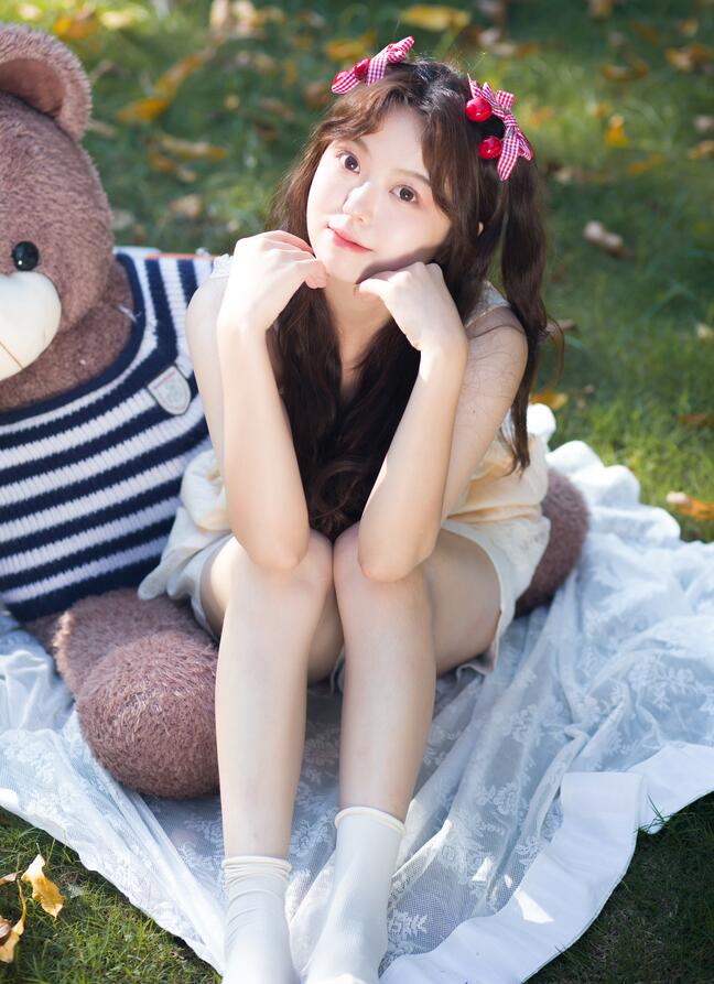 [YWW.ME] 2023.12.10 小熊和我 哈吉麻花