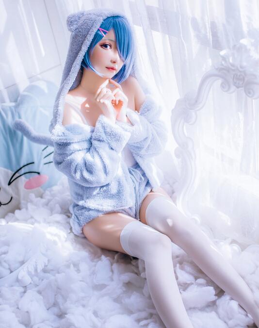 [YWW.ME] 2023.12.24 可爱蕾姆 希希呐
