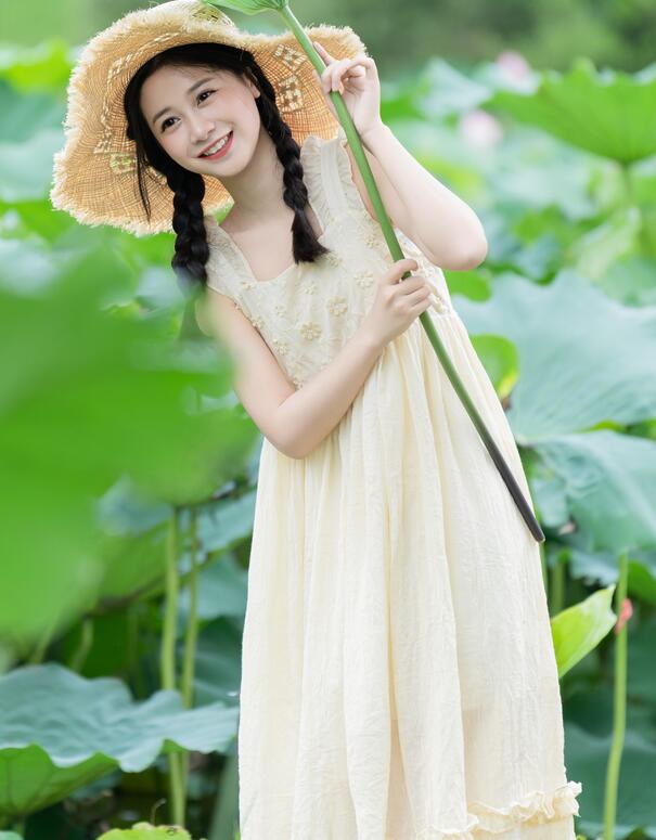 [YWW.ME] 2024.01.02 炎炎夏日 荷花少女 橙子舒