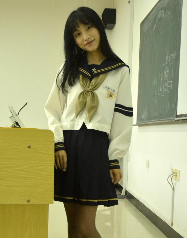 [初夏女神] 112 柒柒~【海军服】不就是一套海军服吗？你要给我配个咖啡袜子呐