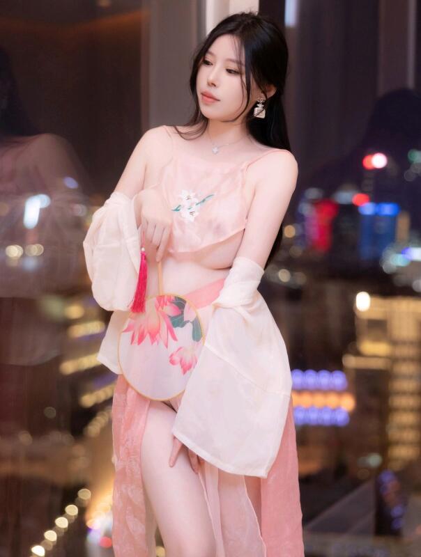 [XiuRen秀人网] 2024.05.08 No.8503 白茹雪abby 美腿性感
